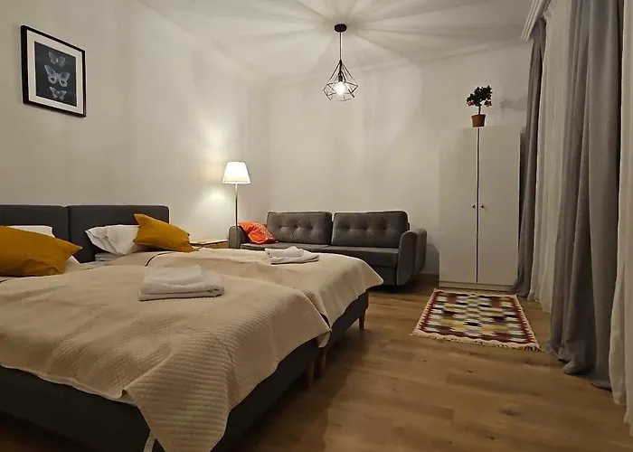 Nikodem In Old Town - Center